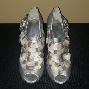 Baby Phat Cailyn Metallic Pump